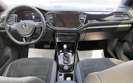 Volkswagen T-Roc I, 2022 год, 4 372 000 рублей, 8 фотография