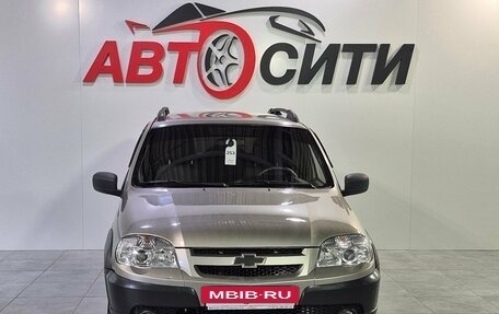 Chevrolet Niva I рестайлинг, 2015 год, 739 000 рублей, 2 фотография
