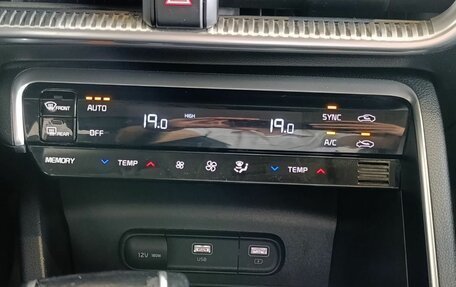 KIA K5, 2020 год, 2 550 000 рублей, 28 фотография