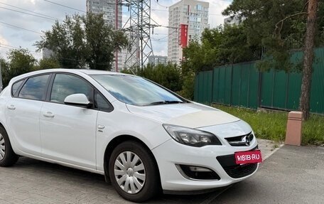 Opel Astra J, 2013 год, 699 000 рублей, 2 фотография