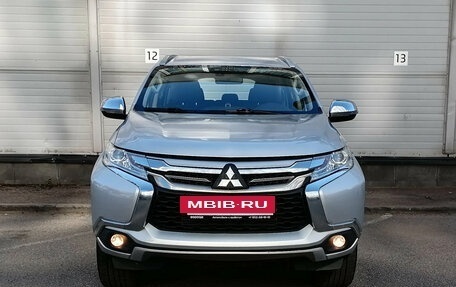 Mitsubishi Pajero Sport III рестайлинг, 2018 год, 2 199 000 рублей, 2 фотография