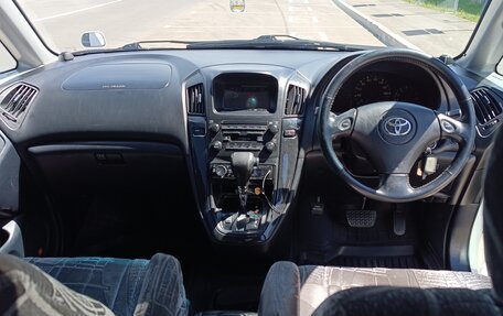 Toyota Harrier, 2002 год, 900 000 рублей, 5 фотография