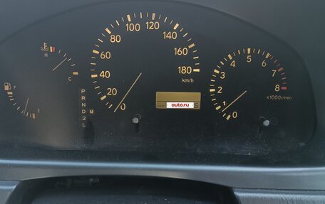 Toyota Harrier, 2002 год, 900 000 рублей, 4 фотография