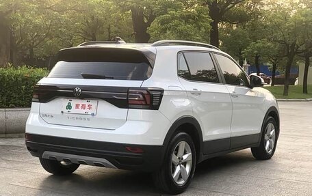 Volkswagen T-Cross I, 2023 год, 1 290 666 рублей, 6 фотография