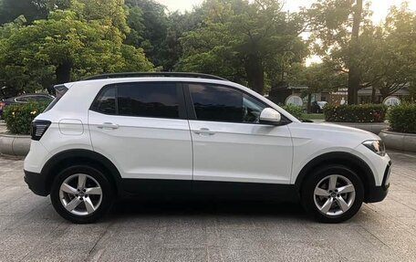 Volkswagen T-Cross I, 2023 год, 1 290 666 рублей, 10 фотография