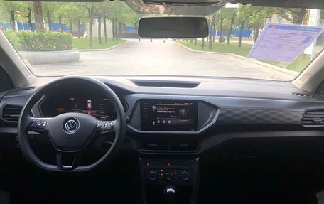 Volkswagen T-Cross I, 2023 год, 1 290 666 рублей, 13 фотография