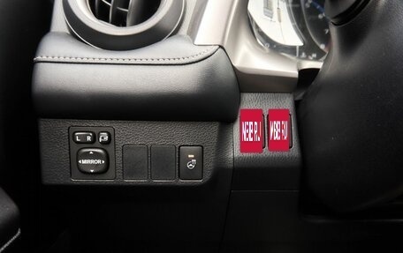 Toyota RAV4, 2018 год, 2 318 000 рублей, 13 фотография