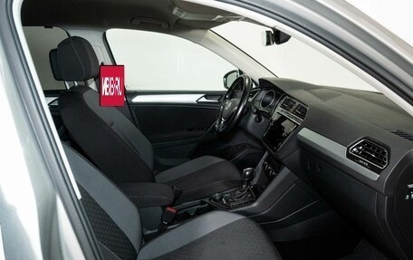 Volkswagen Tiguan II, 2020 год, 2 538 000 рублей, 6 фотография