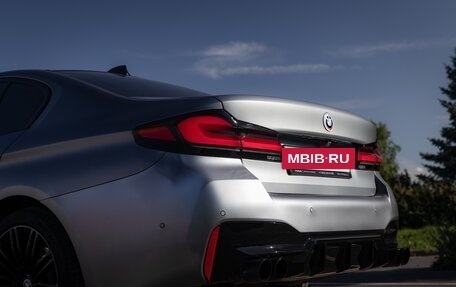 BMW 5 серия, 2018 год, 3 650 000 рублей, 15 фотография