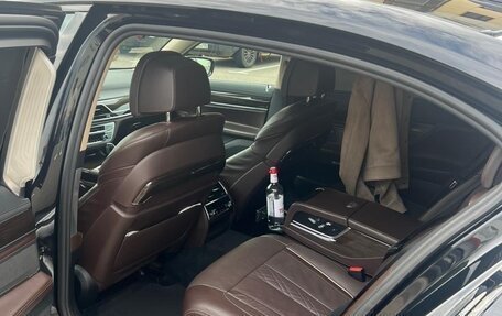 BMW 7 серия, 2016 год, 3 350 000 рублей, 10 фотография