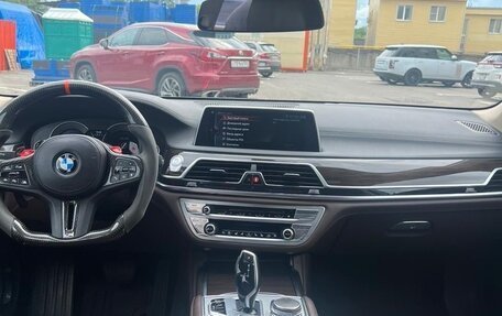 BMW 7 серия, 2016 год, 3 350 000 рублей, 9 фотография