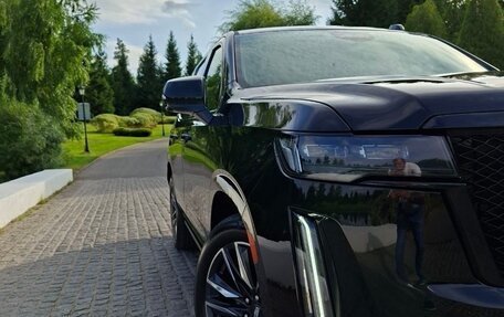 Cadillac Escalade V, 2022 год, 9 200 000 рублей, 14 фотография