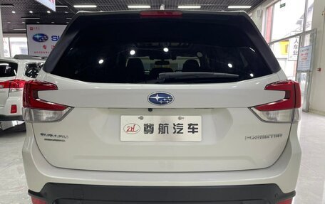 Subaru Forester, 2019 год, 3 050 000 рублей, 6 фотография