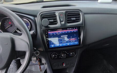 Renault Logan II, 2016 год, 1 050 000 рублей, 24 фотография