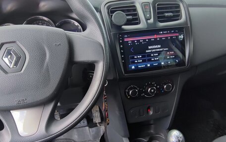 Renault Logan II, 2016 год, 1 050 000 рублей, 25 фотография