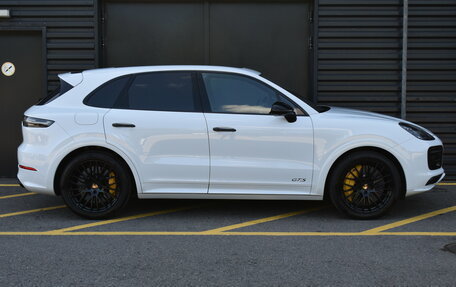 Porsche Cayenne III, 2022 год, 14 200 000 рублей, 2 фотография