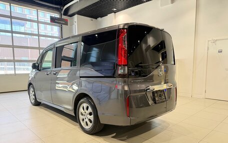 Honda Stepwgn IV, 2017 год, 1 749 000 рублей, 6 фотография