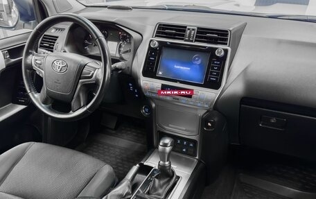 Toyota Land Cruiser Prado 150 рестайлинг 2, 2019 год, 5 699 900 рублей, 9 фотография