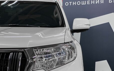 Toyota Land Cruiser Prado 150 рестайлинг 2, 2019 год, 5 699 900 рублей, 15 фотография