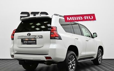 Toyota Land Cruiser Prado 150 рестайлинг 2, 2019 год, 4 790 000 рублей, 2 фотография