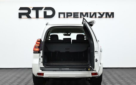 Toyota Land Cruiser Prado 150 рестайлинг 2, 2019 год, 4 790 000 рублей, 7 фотография
