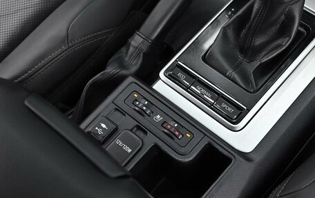 Toyota Land Cruiser Prado 150 рестайлинг 2, 2019 год, 4 790 000 рублей, 15 фотография
