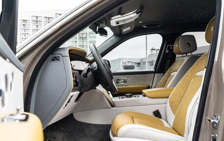 Rolls-Royce Cullinan, 2025 год, 56 990 000 рублей, 13 фотография