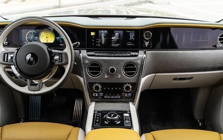 Rolls-Royce Cullinan, 2025 год, 56 990 000 рублей, 21 фотография