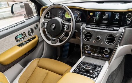 Rolls-Royce Cullinan, 2025 год, 56 990 000 рублей, 23 фотография