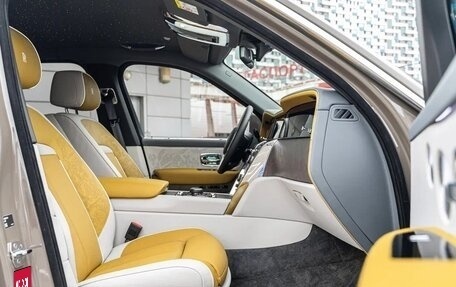 Rolls-Royce Cullinan, 2025 год, 56 990 000 рублей, 27 фотография