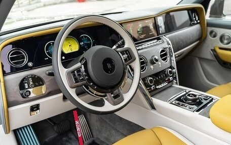 Rolls-Royce Cullinan, 2025 год, 56 990 000 рублей, 15 фотография