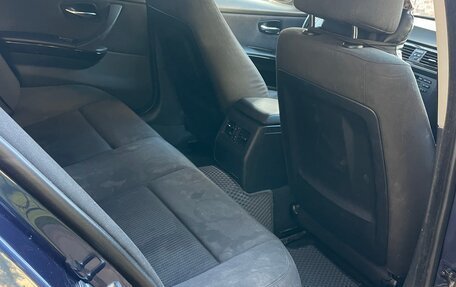 BMW 3 серия, 2011 год, 800 000 рублей, 12 фотография