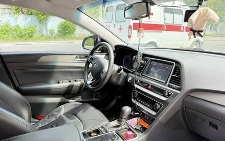 Hyundai Sonata VII, 2019 год, 1 850 000 рублей, 7 фотография