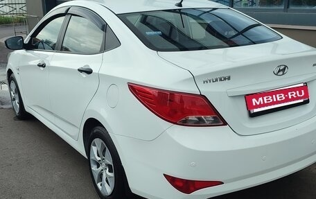 Hyundai Solaris II рестайлинг, 2015 год, 1 100 000 рублей, 9 фотография