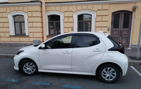 Toyota Yaris, 2020 год, 1 200 000 рублей, 3 фотография