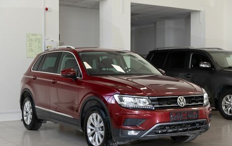 Volkswagen Tiguan II, 2018 год, 2 100 000 рублей, 1 фотография