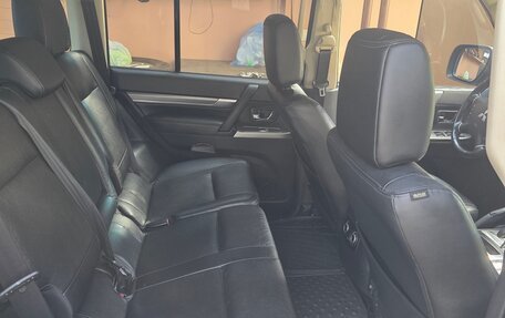 Mitsubishi Pajero IV, 2015 год, 2 750 000 рублей, 11 фотография
