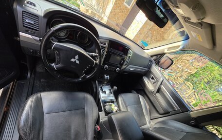 Mitsubishi Pajero IV, 2015 год, 2 750 000 рублей, 13 фотография