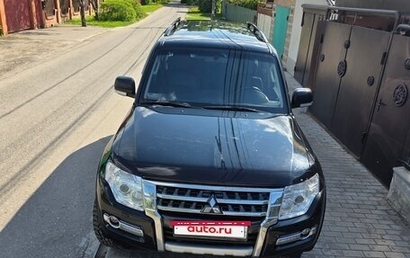 Mitsubishi Pajero IV, 2015 год, 2 750 000 рублей, 3 фотография