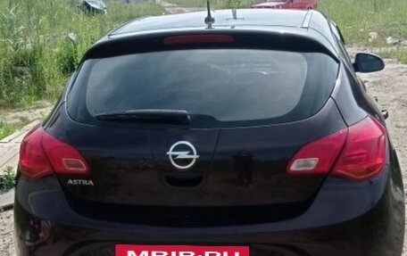 Opel Astra J, 2014 год, 750 000 рублей, 2 фотография