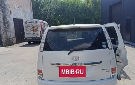 Toyota ISis I, 2013 год, 1 250 000 рублей, 5 фотография