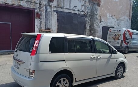 Toyota ISis I, 2013 год, 1 250 000 рублей, 4 фотография