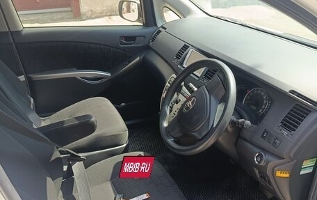 Toyota ISis I, 2013 год, 1 250 000 рублей, 11 фотография