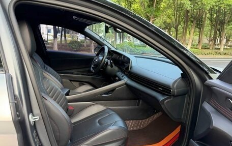 Hyundai Elantra, 2024 год, 1 800 000 рублей, 11 фотография