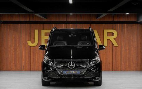 Mercedes-Benz V-Класс, 2024 год, 47 200 000 рублей, 3 фотография
