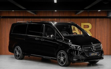 Mercedes-Benz V-Класс, 2024 год, 47 200 000 рублей, 4 фотография
