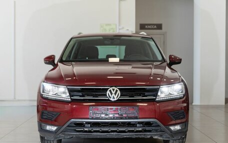 Volkswagen Tiguan II, 2018 год, 2 100 000 рублей, 2 фотография