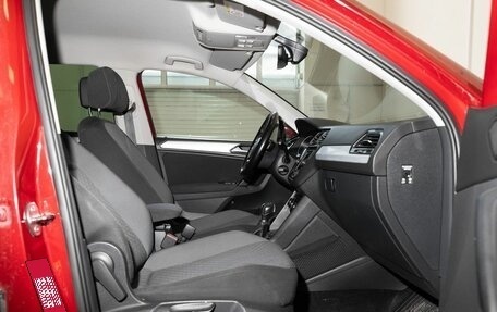 Volkswagen Tiguan II, 2018 год, 2 100 000 рублей, 22 фотография