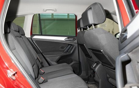 Volkswagen Tiguan II, 2018 год, 2 100 000 рублей, 35 фотография
