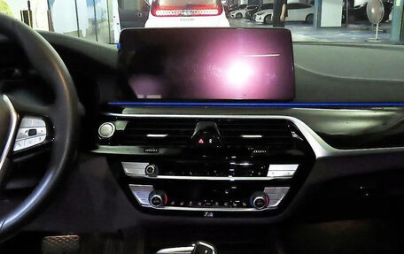 BMW 5 серия, 2023 год, 4 900 999 рублей, 11 фотография